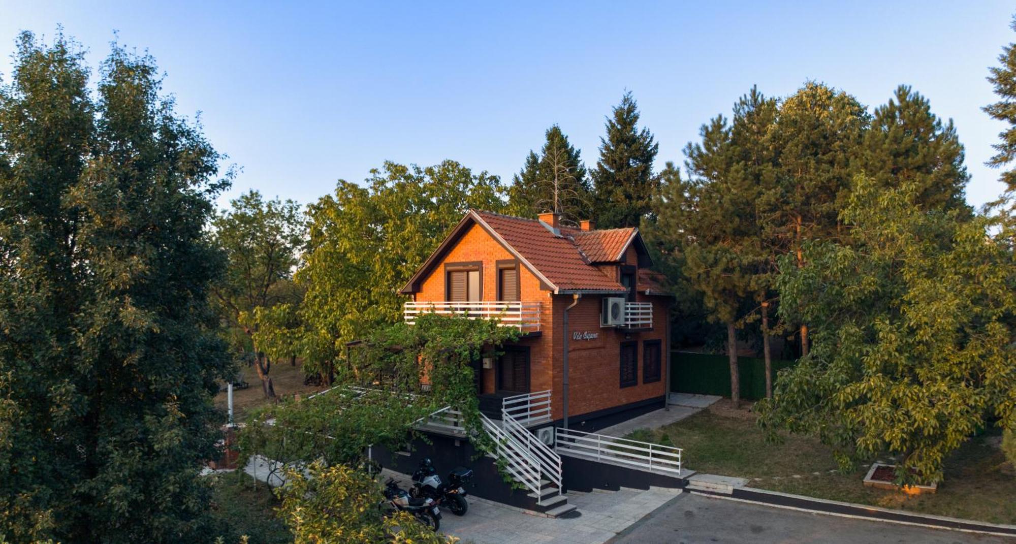 Villa Dijana - Pool, Spa, Outdoor Kitchen Belgrad Exterior foto